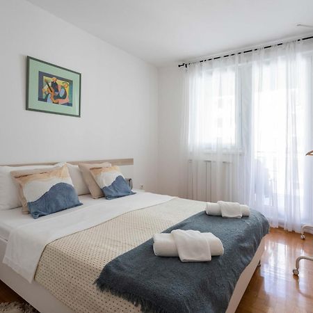 Sunny 1Bdr With Balcony & Parking Lägenhet Zagreb Exteriör bild