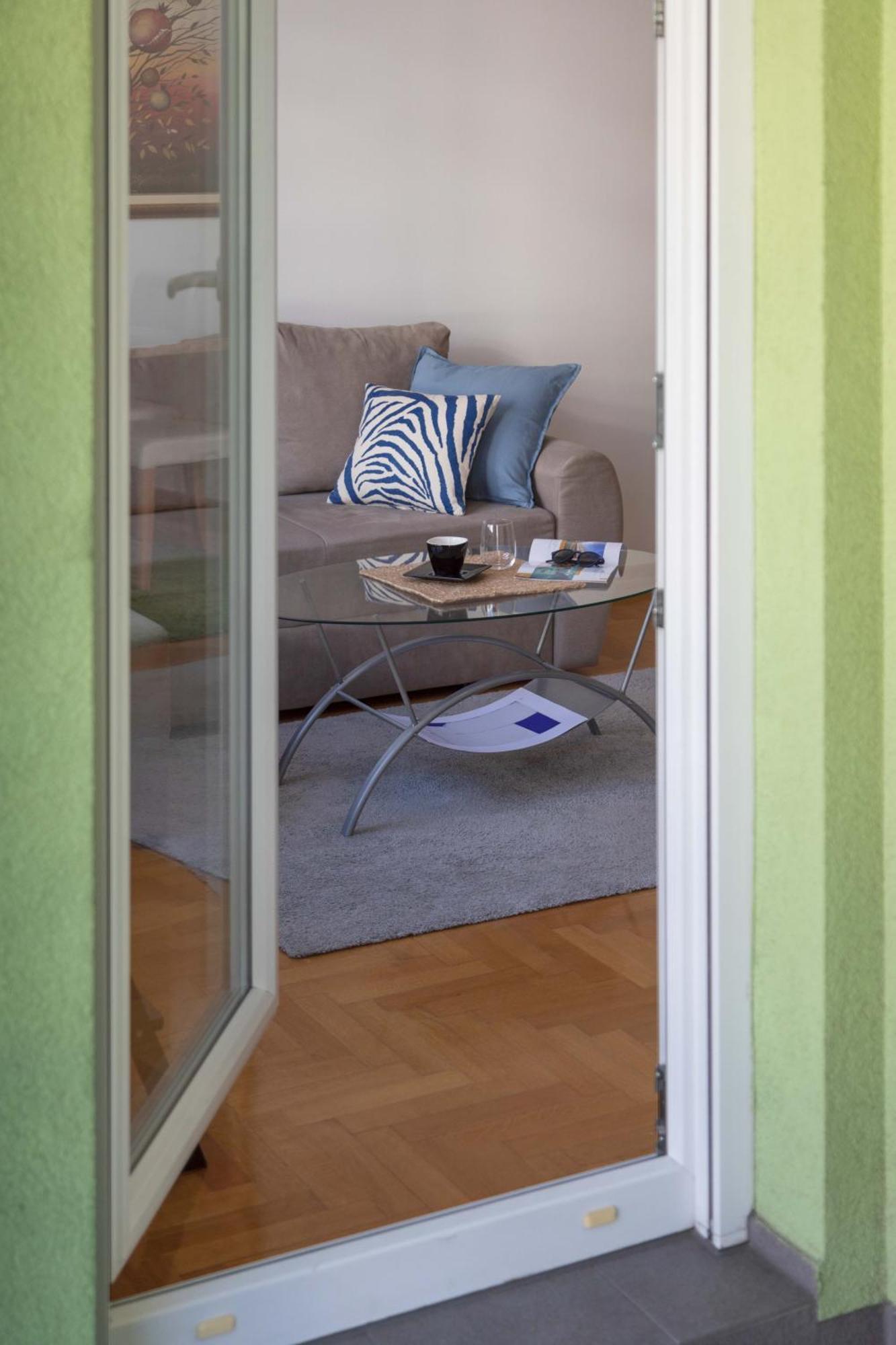 Sunny 1Bdr With Balcony & Parking Lägenhet Zagreb Exteriör bild