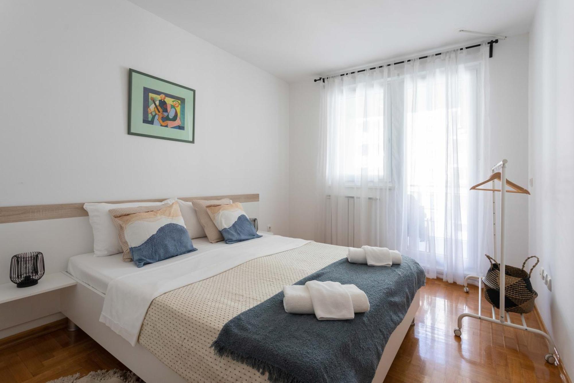 Sunny 1Bdr With Balcony & Parking Lägenhet Zagreb Exteriör bild