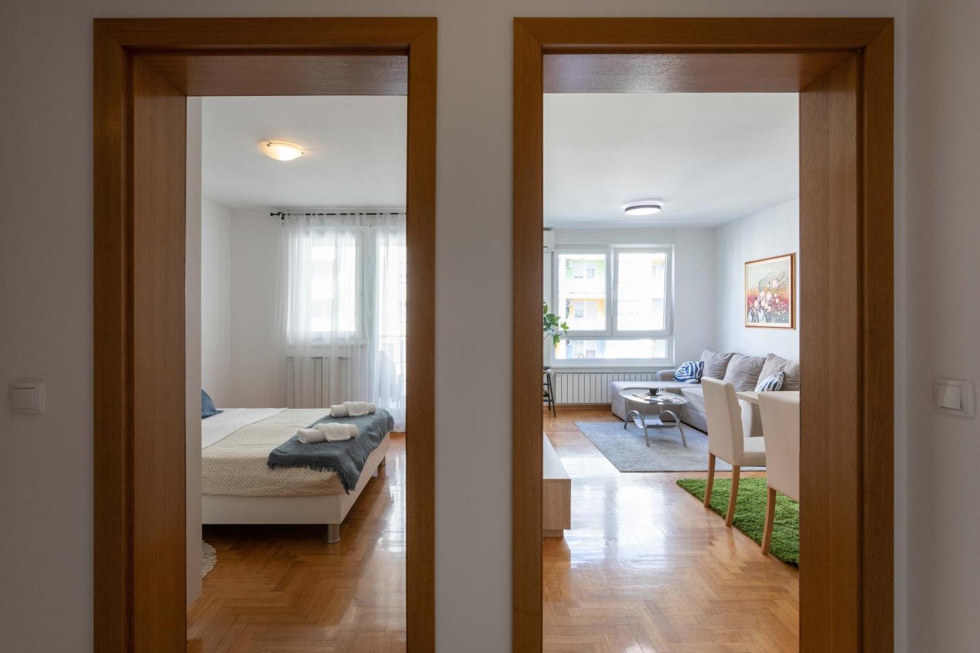 Sunny 1Bdr With Balcony & Parking Lägenhet Zagreb Exteriör bild