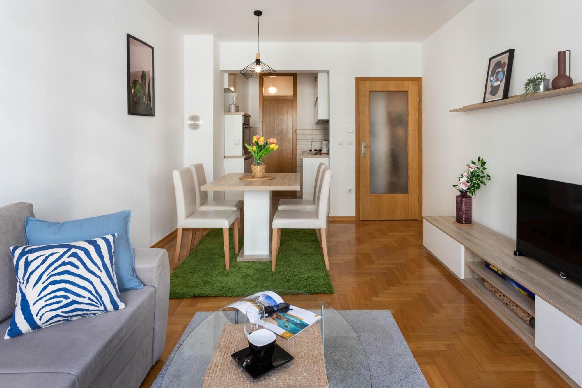 Sunny 1Bdr With Balcony & Parking Lägenhet Zagreb Exteriör bild